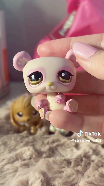 AHHHH i am so happy they had them in stock! i drive a whole hour just to cop these cuties. i did have to wait for the people in front of me bevause they were HOGGING the LPS 😭but honestly i wouldve too! #lps #lpstok #littlestpetshop #golpsshoppingwithme