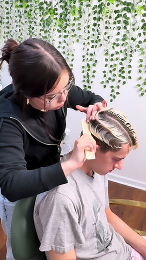Finger Waves Hair Tutorial: Step-by-Step Guide