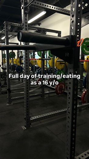 Emi on Instagram: "December 17th, 2025 Triple Training Day, Aerobic Focused Session 1 - Easy Run - Distance: 10km - Pace: 5:44/km - Avg HR: 143 Session 2 - Upper Body Lift - Incline DB Bench Press - Pec Flies - Lat Pulldowns - Upper Back Rows - Incline DB Curls - Hammer Curls - DB Shoulder Press - Lat Raises - Dips Session 3 - Easy Ride - Distance: 20.2 km - Avg Power: 185W - Avg HR: 145 - Cadence: 97 #hybridtraining #goonemore #teenathlete #hybridathlete #halfmarathontraining #marathon #fitness