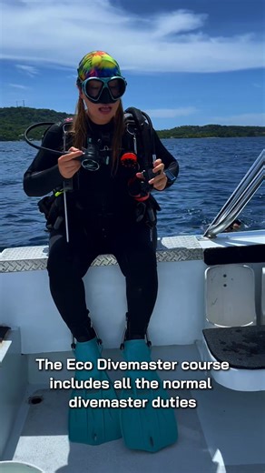 🌱 Meet Eco DMT Emma! And check out a day in her life on Roatan🏝️🐠 From sunrise gear checks to afternoon's mangrove planting, Emma’s living the divemaster intern dream - the Sun Divers way! At Sun Divers, our PADI Divemaster Internship isn’t a box to check. It’s assisting with real dive customers, one-on-one mentorship and hands-on conservation work with partners like the Roatan Marine Park and BICA. Think coral restoration, invasive species control, and mangrove reforestation, all while build