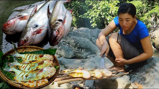 Grilled sea fish for lunch in forest- Survival Cooking Anywhere | CHEF GIRL