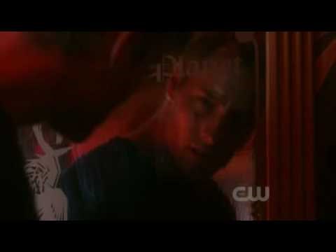 Smallville - 9x03 - Rabid - Lois turns into a Zombie
