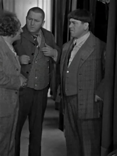 The Three Stooges Cause Chaos on A Train!#thethreestooges #comedy #threestooges
