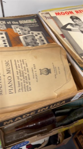 Let’s get some video of our next Eclectic Auction on January 1st! Left bids accepted! Video #2 | The Eclectic Chic