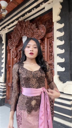 Septi | IG: sy_orangpluto (@septieee__)’s videos with Ngajum Sekah - A. A. Raka Sidan