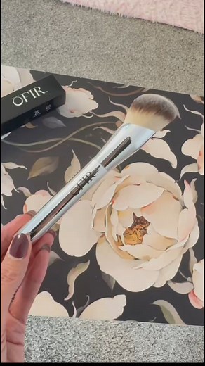 Meet your new complexion bestie 🤩 The Core Canvas Dense Complexion Brush is perfectly tapered for precise, seamless foundation application. Two-toned, ultra-soft bristles a rust-proof aluminum handle = luxury that lasts. If you want that flawless, blended glow… this is the brush. Grab it with my link ✨ https://t.ofirbeauty.com/SH2vw #ofirpartner | Karla Joy Wellness