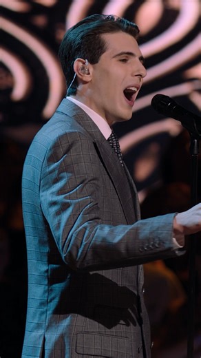 Edward Preble’s jazzy rendition of Frank Sinatra's "All of Me" has us swooning! 🎷✨ | The Voice