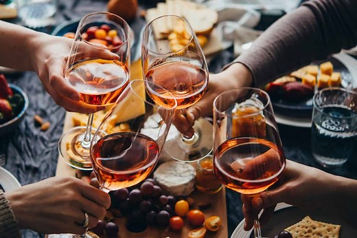 CHEERS IN ITALIAN – How We Say It, When To Say It,   Toasting Rules