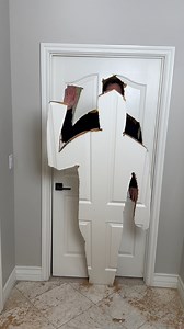 122K views · 650 reactions | The Peephole lies and transforms the room! 廊 This project is easy and a must for any fan of Friends and classic sitcoms. | Justin Flom | Facebook