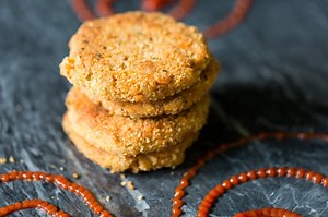 Crispy Crunchy Salmon Patties (Salmon Cakes)