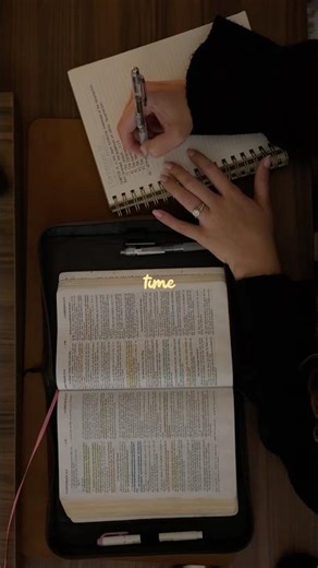 a secret to productivity 📚 #handwriting #productivity #notes #cozyspace #morningroutine