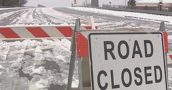 Atlanta road conditions: I-20 reopens after icy crash knocks down power line
