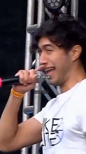 Larrix vs Tata Freestyle Battle in FMS Argentina