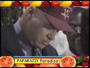 Recovering ROBERT URICH greets his fans in Hollywood - 1996