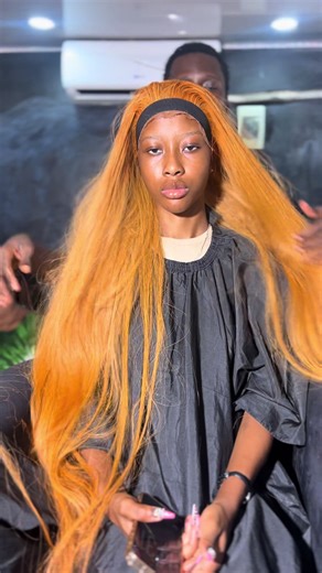 🚨 ÉDITION SPÉCIALE : LA FORMATION QUE VOUS ATTENDIEZ !!! Je lance un programme intensif pour créer une nouvelle génération d'EXPERTS et de BOSS. 💼🔥 AU PROGRAMME : LACE TRANSPARENTE (Rendu invisible) DÉCOLORATION DES NŒUDS (Zéro tache, précision totale) CUSTOMISATION (Effet cuir chevelu réaliste) WIGS & BOUCLES (Styling et volume de star) LES DÉTAILS : 📅 Dates : Du 9 au 19 Février 📍 Lieu : Yopougon Sicogi 💰 Prix : 70.000 FCFA 🎟️ Inscription : 20.000 FCFA (pour réserver votre place) Les ins