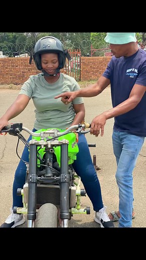 Beginner Motorcycle Course for Aspiring Riders