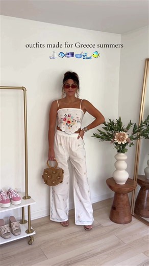 Effortless Greece vacation outfit ideas