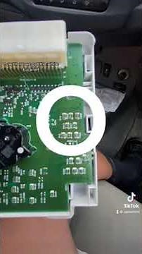 Toyota hilux fuel gauge stopped at a quarter repair 🛻 🔧 🔥