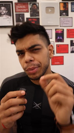 Shubhang Jaiswal on Instagram: "Heart se khelo but HEART se nahi 🥰"