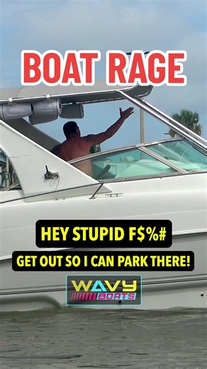 Things get heated at the 79st boat ramps in Miami. Police has to get involved. Should there have been a sobriety test here? #wavyboats #haulover #hauloverinlet #hauloverboats #boats #boatfails #fyp #foryoupage #boatlife #boatsdaily #usaboatlife #haulovervideos #hauloversandbar #bocainlet