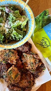 לביבות ירק מטורפות בלי לחתוך ובלי לטרוח. רוצים מתכון? כתבו בתגובות ״מתכון״ ודיאנה יוסף תשלח לכם. בשיתוף מרינה וטעם הטבע | Israeli kitchen