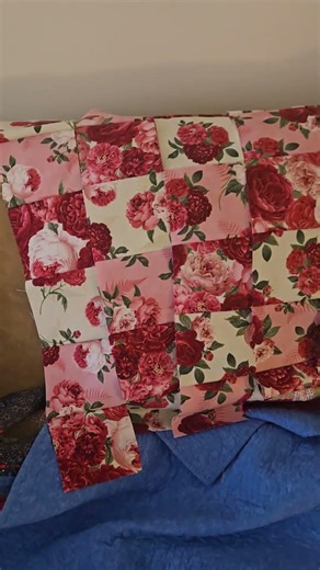 Simple Square Quilt Top. 5" squares