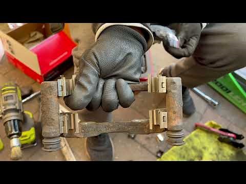 Citroen C2 1.6 VTS 2007 Brake Pads and Discs Replacement for Front Brakes