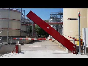 Pivot Flood Gate by Flood Control International