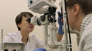 Selective Laser Trabeculoplasty. General diagnosis of eye diseases. Ophthalmology gonioscopy lens