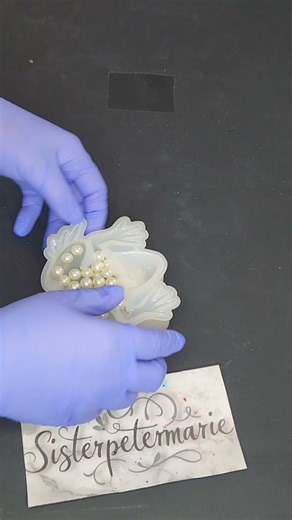 Frog with pearls https://sisterpetermarie.etsy.com #fyp #sisterpetermarie #frog #fypシ #resinart