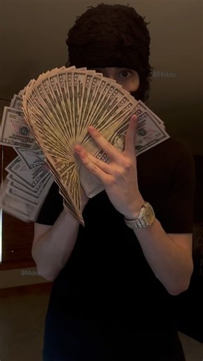 rackz on Instagram: "Be yourself💜 (link in bio to learn) - - - - #trend #trending #trendingreels #viral #typ #toryoupage #money #emoney #scammer #millionaire"