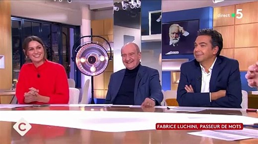 \"Je suis addict à cette cochonnerie\" : Fabrice Luchini fait un étonnant aveu dans C à vous