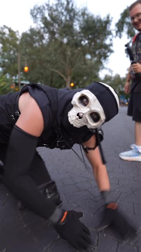 Do You know what a Slider is? Legit some of my most favorite haunt performers and these folks are from the local slider syndicate who performs at Howl o scream Sea world Orlando. Have you seen these guys? #howloscream #seaworld #seaworldorlando #scareactors #scarezone | Walrus Carp