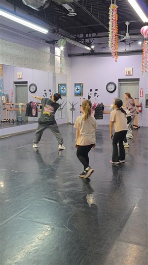 #winfielddance #wheatondance #TinyDancersBigDreams #balletlove #dancestudiolife #balletlife #balletdancer #centerstage #balletclassesforkids #tinydancer #winfield #wheaton #tryaclassfree #balletclasses | Front Street Dance Center