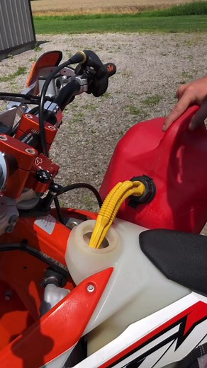 🛑STOP Cleaning your dirtbike air filters with gas⛽️! F3 is gentle on the filter and cleans 10 times before you need a new bottle! #dirtbikemaintenance #dirtbikemechanic #dirtbike #mx #moto #motocross #supercross #enduro | WR Performance Products Inc.