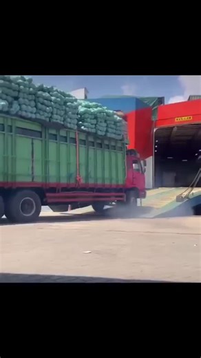 #logisticssafety #rampsafety #loadsecuring #materialhandling #hse #ohs #transportsafety #ferryoperations #heavyload #lashing #zeroharm #safetyfirst #riskmanagement | SEMİH MUCUK