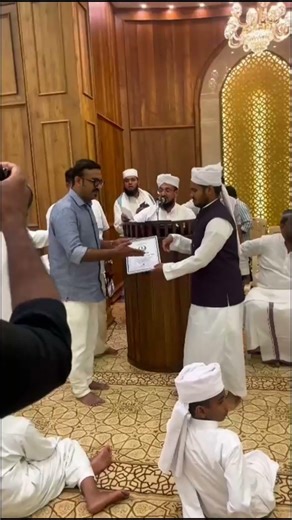 help me to reach 100 subs😭