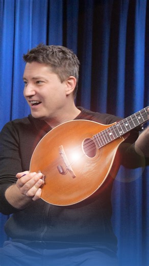 Daniel Stelter visited the GypsyGuitarAcademy studio some time ago and surprised us with his mandolin! Besides working as a guitarist for various German TV shows and for major pop/jazz artists, Daniel is busy releasing his own music - like this original "Seesaw". It’s not every day you hear this instrument in this setting - so enjoy the sound of 8 strings (mandolin), 6 strings (guitar) and 4 strings (bass) together. ------------- 🎸Free Guitar Lessons: https://gypsyguitaracademy.com/free-lesson 