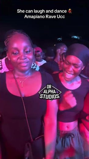Pretty lady with some love at Amapiano Rave #trendingnews #toptrending