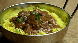 2.8K reactions · 965 shares |  Baning Beef Curry from the High Protein Handbook 4: Slow Cooker Special. 30 epic, slow cooker recipes with all the nutrition included. Get it here: https://thehighproteinhandbook.com/book-4 | Scott Baptie | Facebook
