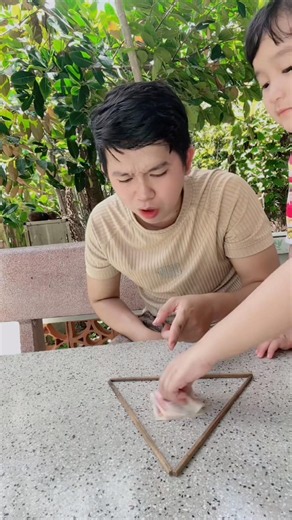 Không đụng vào đũa có cách nào lấy được tiền không nhỉ#shorts