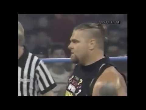 WCW Hugh Morrus vs Vampiro
