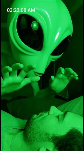 My Cat Literally Saved My Life From an Alien #shorts #alien #scary