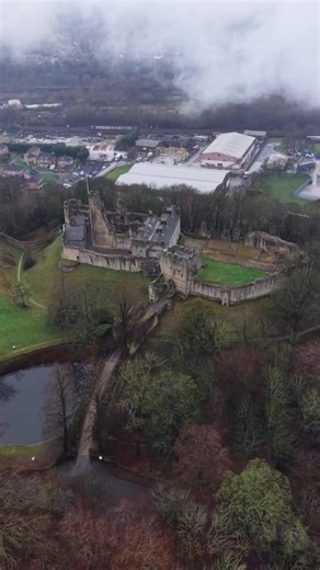Did you know this about Prudhoe Castle?😯��It is the only fortress in Northumberland that was never captured by the Scots, and, when William the Lion unsuccessfully invaded the Castle and returned back to Alnwick - where he was captured by awaiting forces. While tours of the English Heritage castle are now only available through pre-booking for group tours, you can still scout the outer perimeter of the castle throughout the day.��💬 Would you like to tell a similar story like this one, about yo