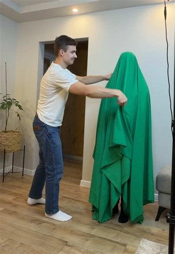 Easy!😁#couple #fyp #greenscreen