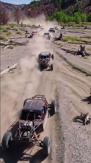 Dusty Desert Thrills: Off-Road Buggy Racing Action! 💨🏜️