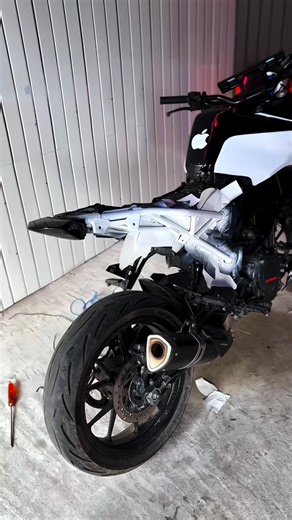 fully modified duke 250 #ktm #duke #duke250 #modified #shorts #viralshorts #youtubeshorts