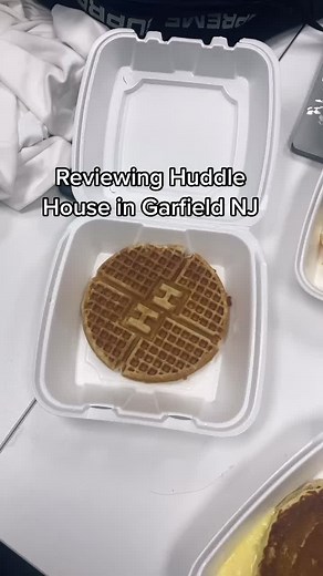 Huddle House Restaurant Review: Buttermilk Pancakes, Hashbrowns, Waffle and More