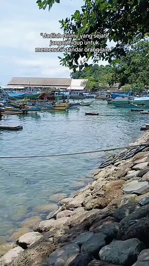 Wisata Pantai Sendang Biru di Malang