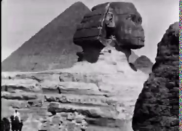 First ever footage of Giza taken using Lumiere brothers Cinematograph camera in 1896...📽️📽️📽️Lumiere brothers film company sent dozens of cinematographer around the world in 1896 to document the events and world around them as well as do a night time projection shows in many make shift movie theaters of all famous cities.
